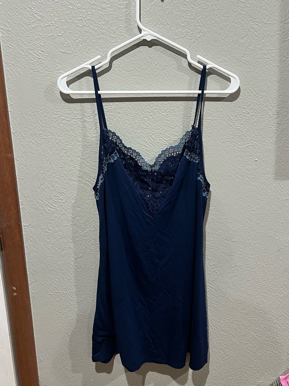 Victoria's Secret Navy Lace-Trim Slip Size L EUC Super Soft